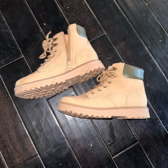 Cat & Jack Boots- SZ 4 - Picture 4 of 5